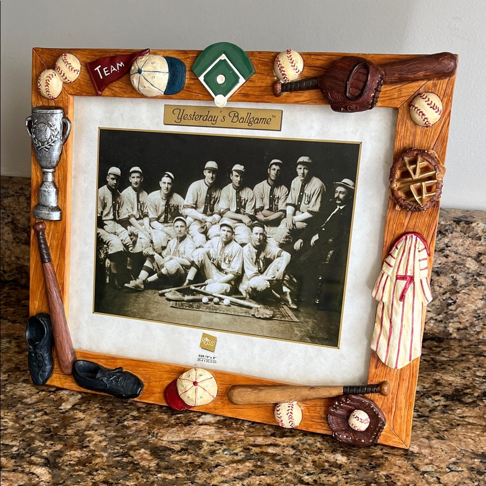 NEW RUSS Vintage 3D Baseball Accents Picture Frame 8 x 10